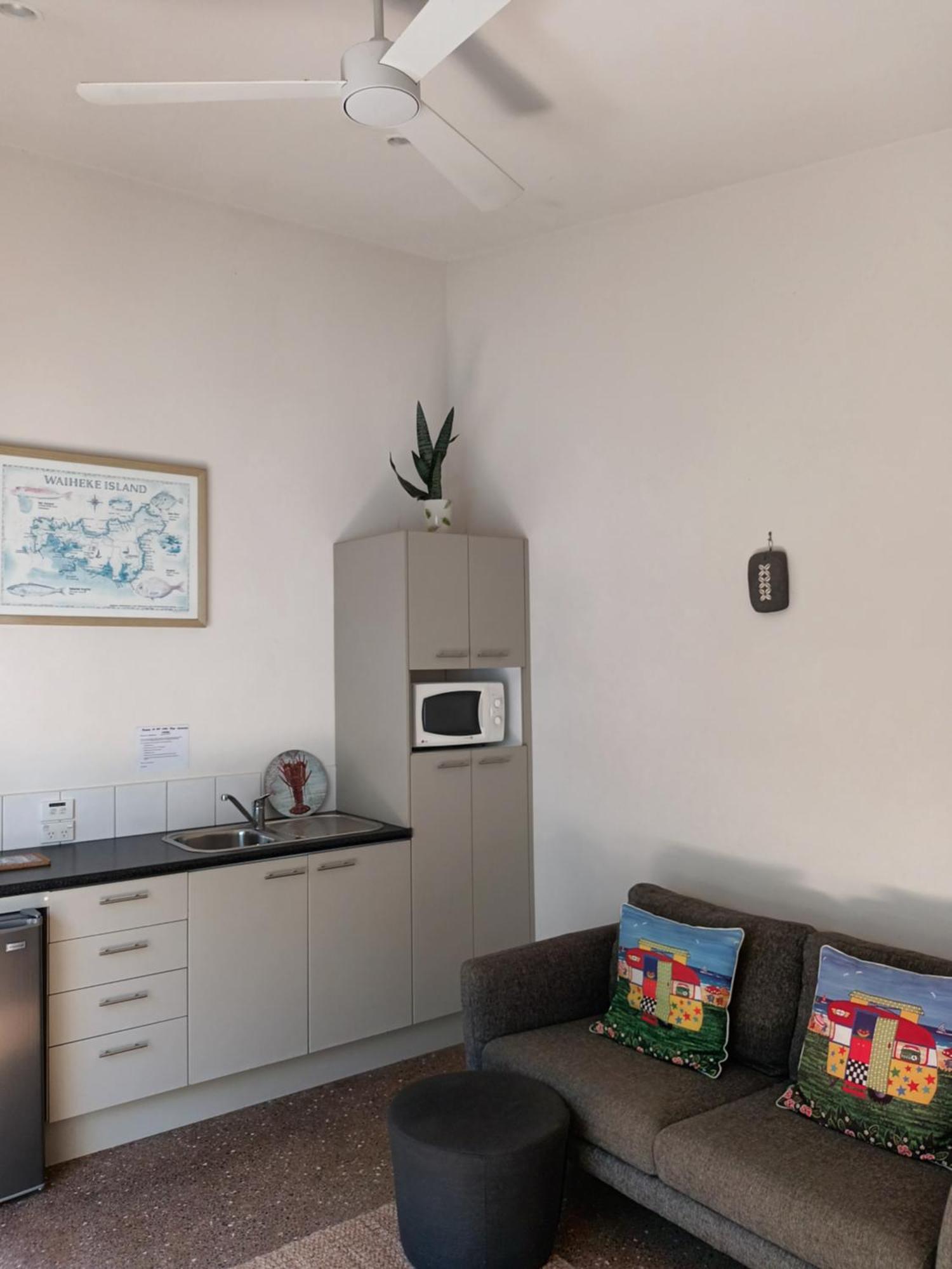 Island Breeze Oneroa Exterior foto